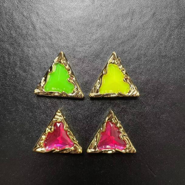 Triangle Rhinestone 30mm