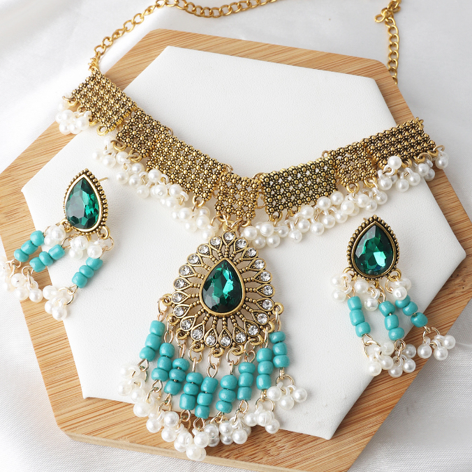 Vintage Bohemian Style Women's Necklace 