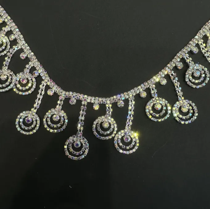 Rhinestone Chain (pic1) Rhinestone Chain (pic1)