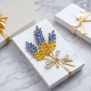 Glass Rhinestone Brooch Leaf s